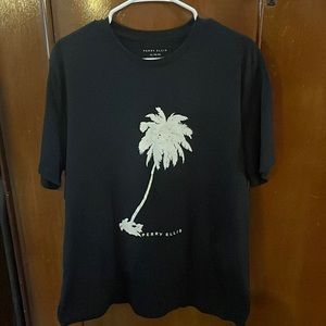 Men’s NWOT Perry Ellis t-shirt